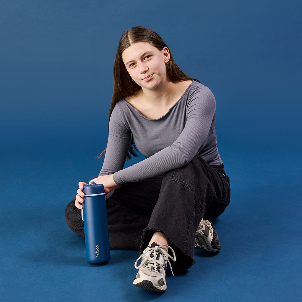 690 ml geïsoleerde fles met klapdeksel - middernacht