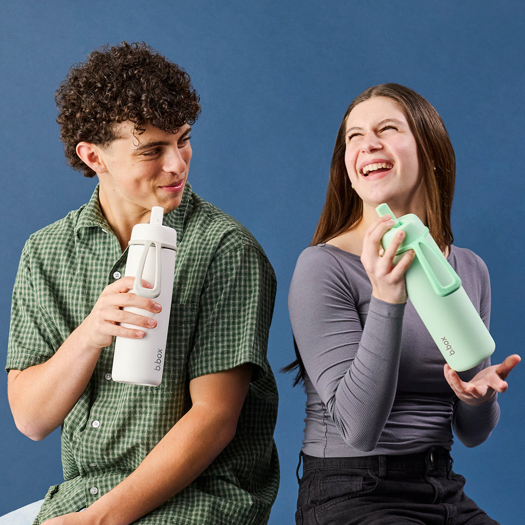 690 ml geïsoleerde Flip Top fles - wit uit