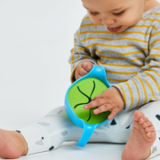 child with Bowl + straw - lemon sherbet - b.box for kids