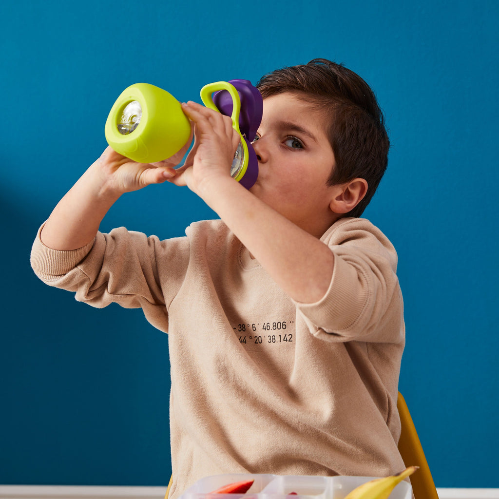 child with sport spout 450ml bottle - passion splash - b.box for kids